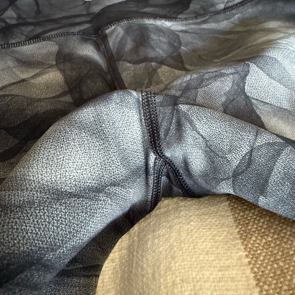 Lululemon Wunder Train High-Rise Tight 28" - Picture 4 of 4